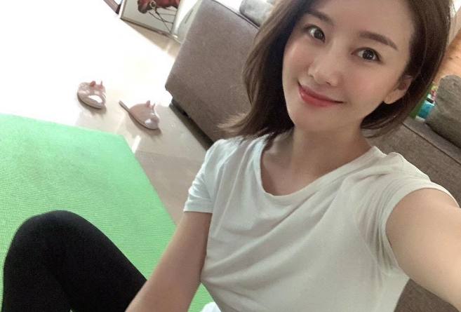 南宁小姐姐，身材超棒，够丰满